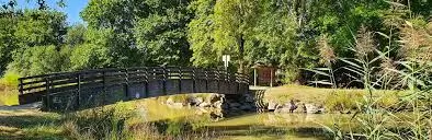 Baby sitting et garde d'enfants à domicile à Aizenay 85190, chef-lieu de canton du bocage vendéen