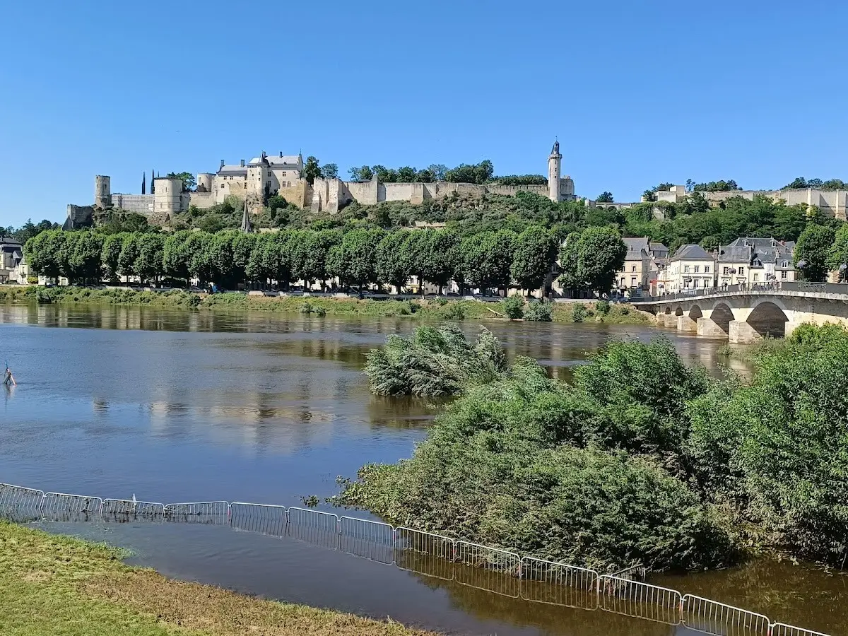 Chinon - forteresse royale et vieille ville médiévale