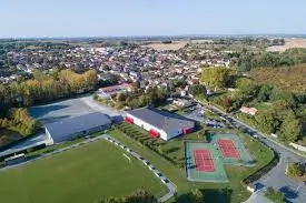 Baby sitting et garde d'enfants à domicile à Mouilleron-Saint-Germain 85390, village natal de deux maréchaux de France